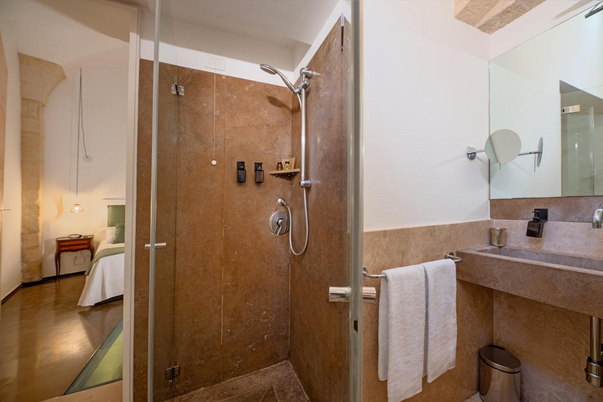 Bed and Breakfast Palazzo Persone Dimora Storica Lecce Exterior foto